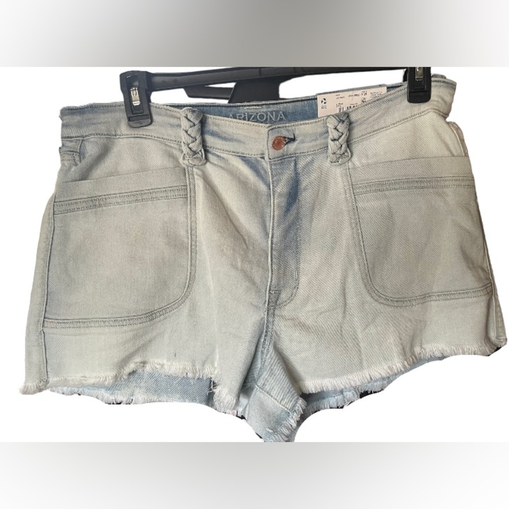 Arizona Jean light blue shorts Size 19